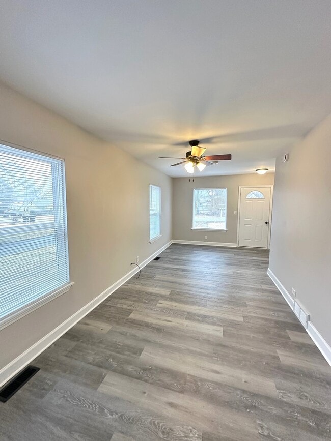 Building Photo - 7425 Cedar Dr