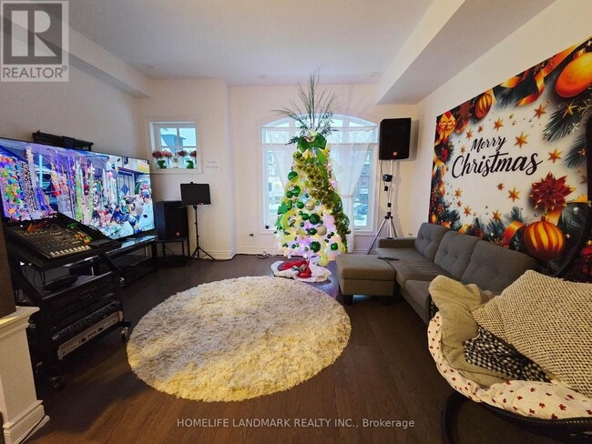 Building Photo - 35 Lunar Cres