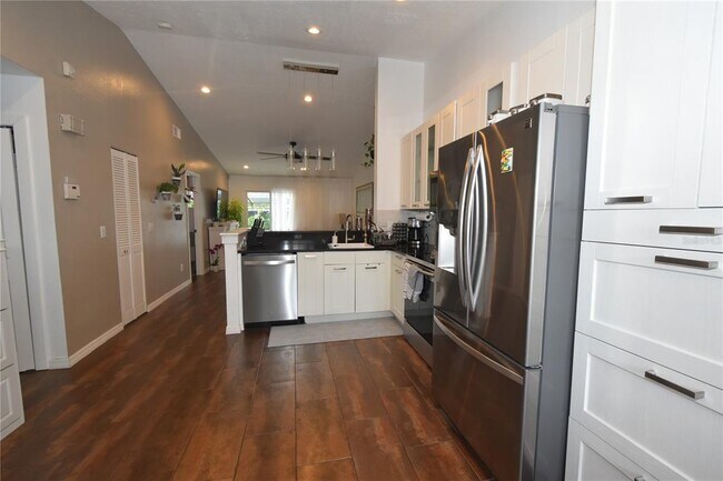 Foto del edificio - 3906 Carroll Cypress Ct