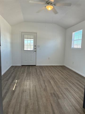 Building Photo - 304 Carson Cir