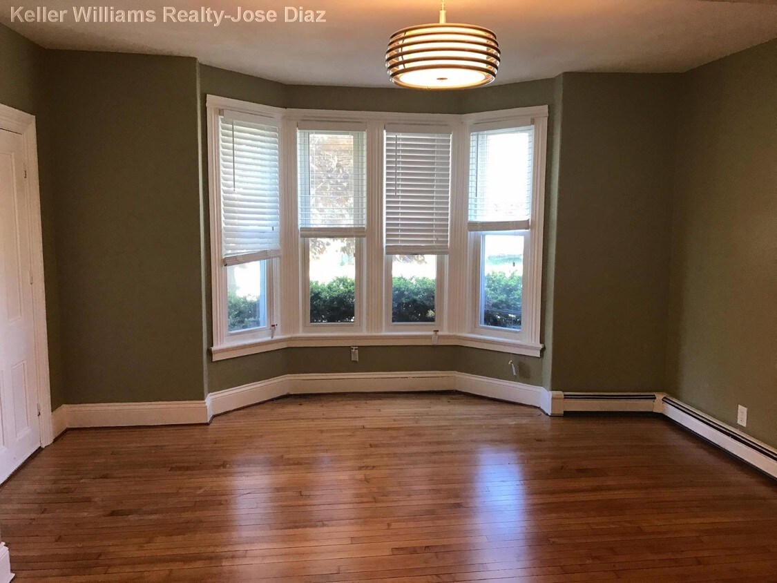 Foto principal - 330 Cherry Hill Rd