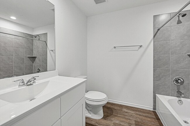 Foto del edificio - 31230 Yatesbury Ln