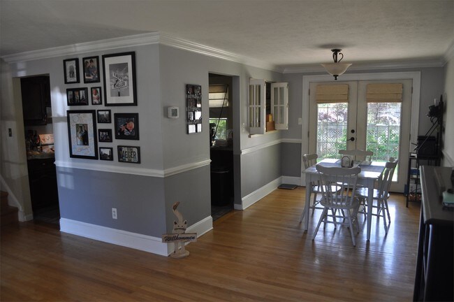 Foto del edificio - 200 Wood Valley Ct