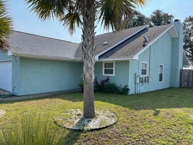front yard - 115 Nautilus St
