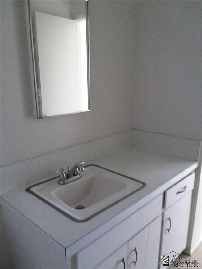 Foto del edificio - 2880 S 1st Ave