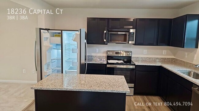 Foto del edificio - Charming Home in Pendleton Golf Community ...