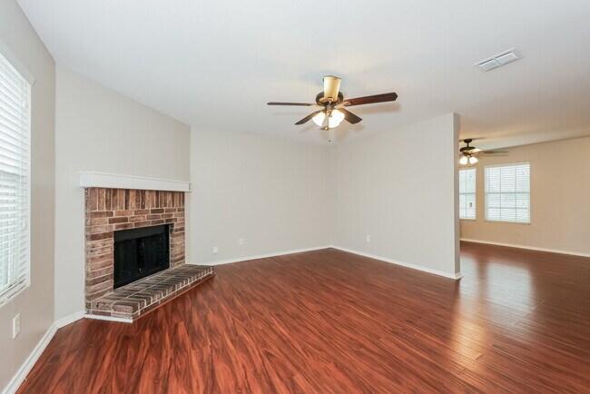 Foto del edificio - 1054 Graystone Dr