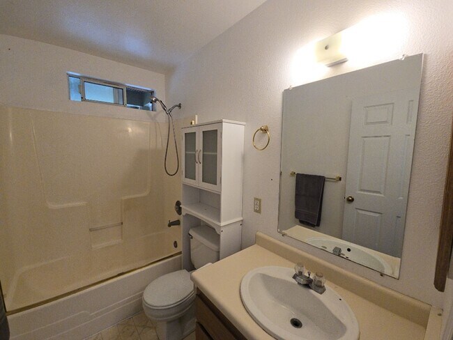 Foto del edificio - 830 Crescent Way