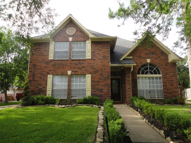 Building Photo - 6927 Woodside Dr