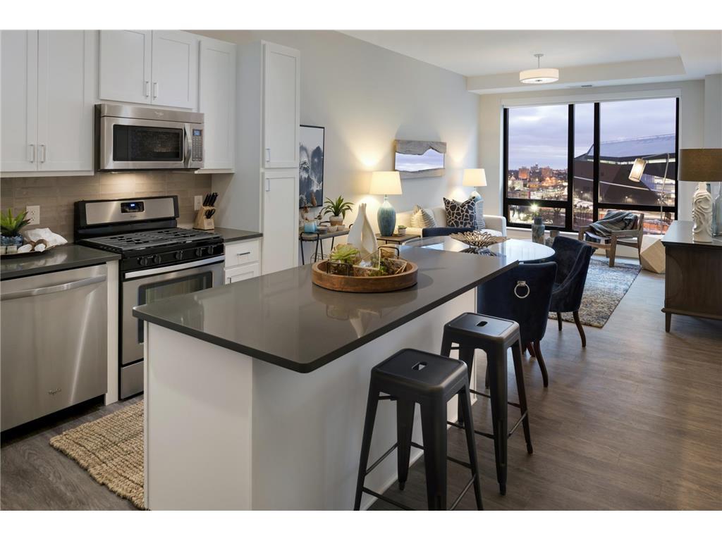 Foto principal - 212 10th Ave S