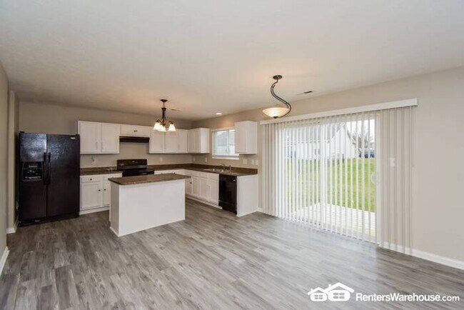 Foto del edificio - *PRICE DROP & RENT SPECIAL!* Stunning and ...