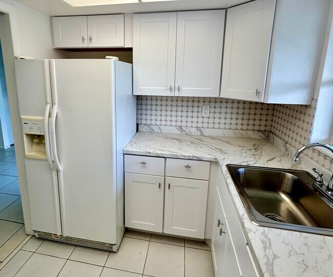 Foto del edificio - 2895 Crosley Dr W