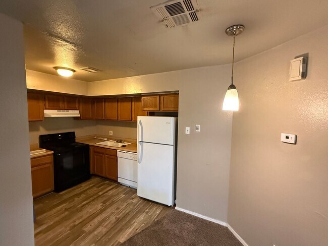 Foto del edificio - For lease! 1 bed, 1 bath condo