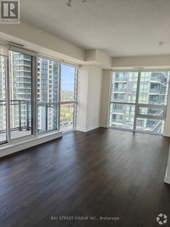 Building Photo - 510-1510 Curran Place