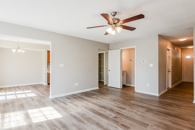 Building Photo - 4011 Village Trace Blvd