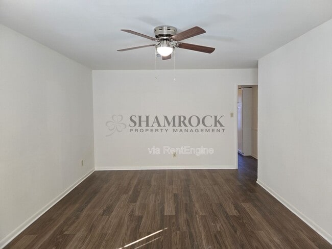 Building Photo - 7208 Sanger Ave