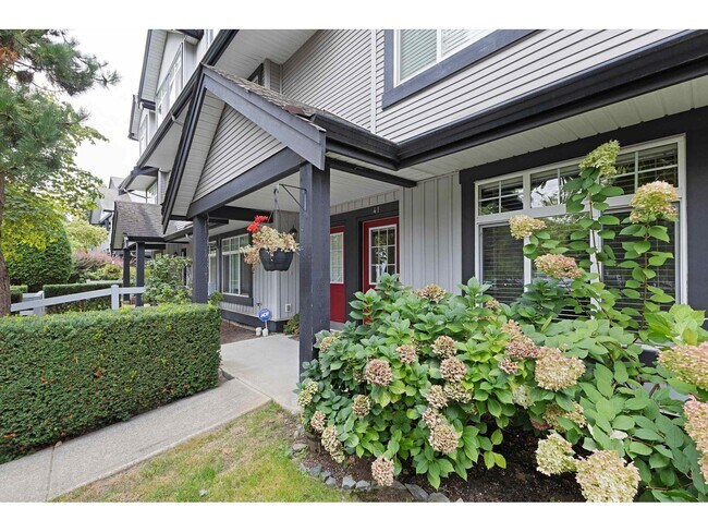 Photo du bâtiment - 18839-69 69 Ave