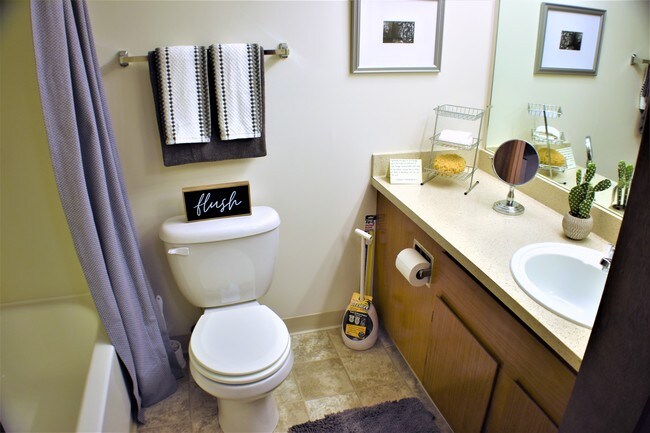 Foto del edificio - Winchell Way Apartments