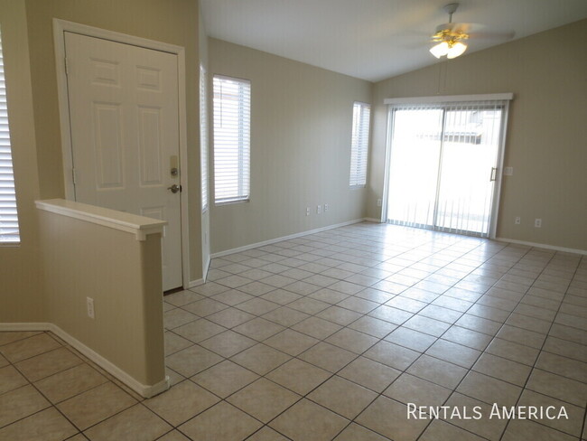 Foto del edificio - 3 Bed 2 Bath by Kyrene Middle School & Des...