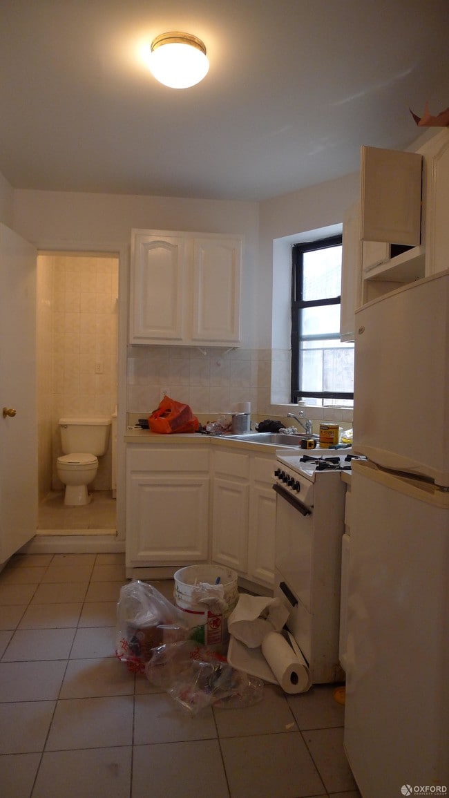 Building Photo - 329 West 35th Street