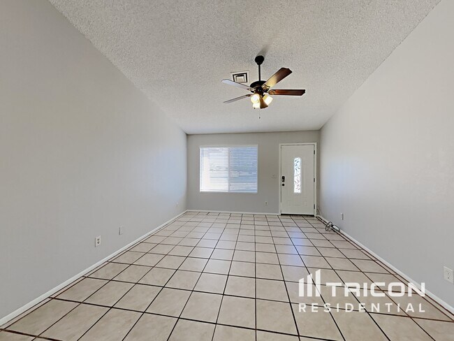 Building Photo - 11222 N 80th Dr