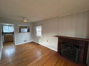 Building Photo - 1318 W 16th Ave