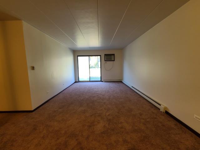 Building Photo - 2 bedroom in Hickory Hills IL 60457