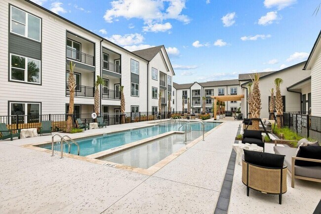 Foto del edificio - 3812 W Montague Ave