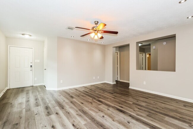Foto del edificio - 10247 Country Squire Blvd