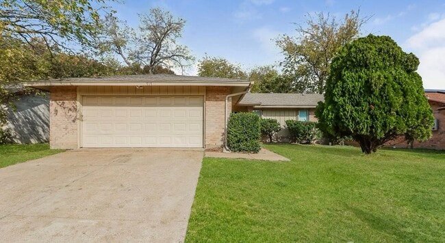 AVAILABLE NOW READY TO MOVE IN - AVAILABLE NOW READY TO MOVE IN House