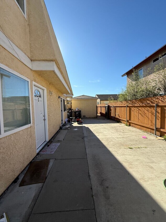 Building Photo - ZZ717 PLCMT