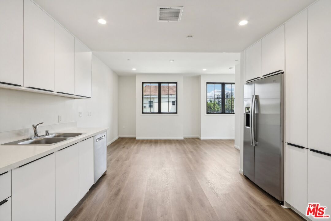 Foto principal - 951 S Wilton Pl