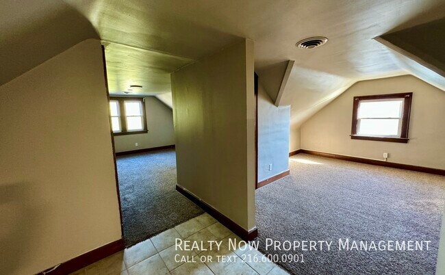Foto del edificio - 1620 Hillcrest Rd