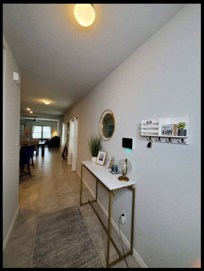 Foto del edificio - Modern 3-Bed Home with Island Kitchen, Private Patio, and Fenced Yard in Converse