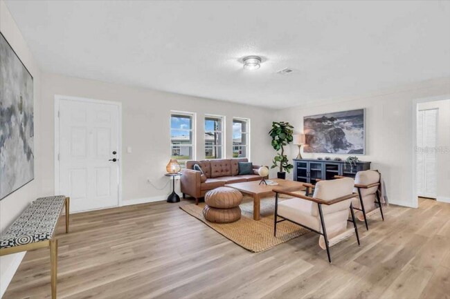 Foto del edificio - 162 Circlewood Dr