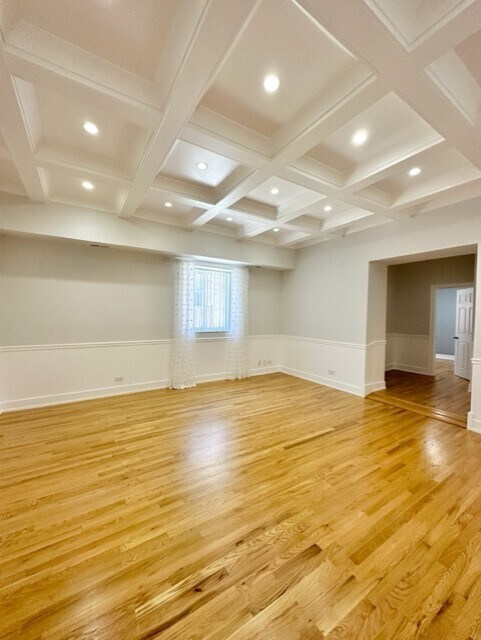 Foto del edificio - 3642 W George St
