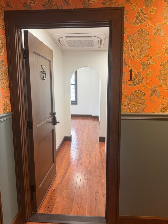 Foto del edificio - 310-9 1/2 9 1/2 St