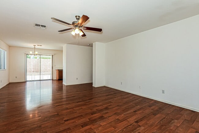 Building Photo - 286 W Santa Gertrudis Trl