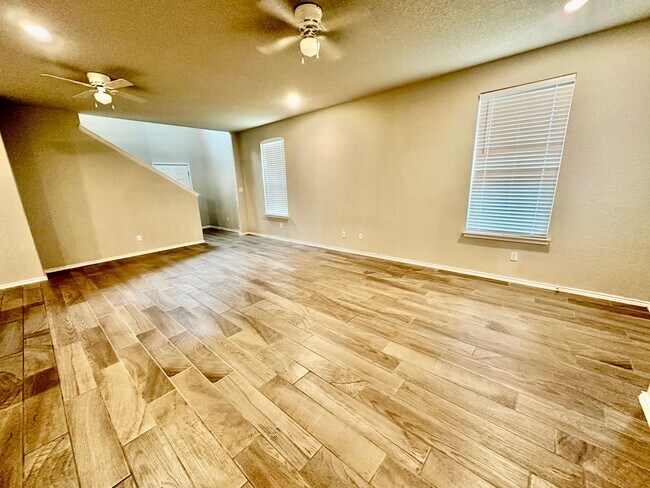 Foto del edificio - Imagine the Possibilities ~ 5BR/3.5 BA Hom...