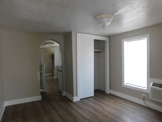 Foto del edificio - Cute 2 Bedroom 1 Bathroom House