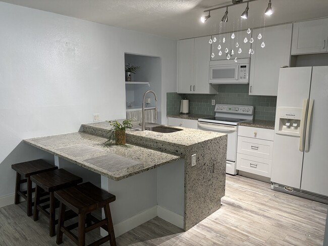 Building Photo - 299 E Central Blvd