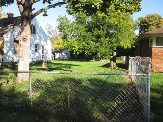 Building Photo - 20260 Exeter St