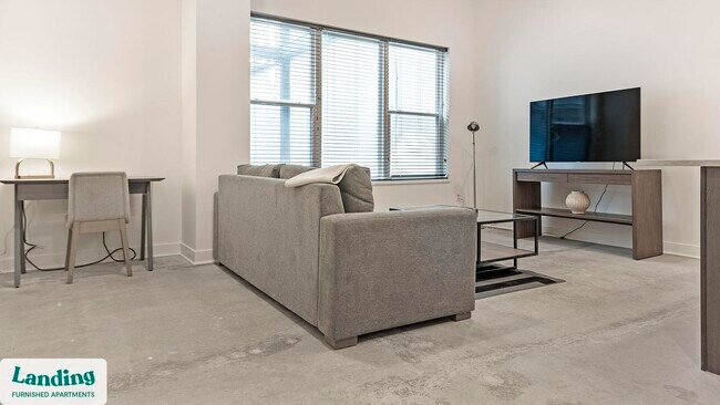 Foto del edificio - 300 S Broadway