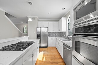 Building Photo - 2154 Arabelle St