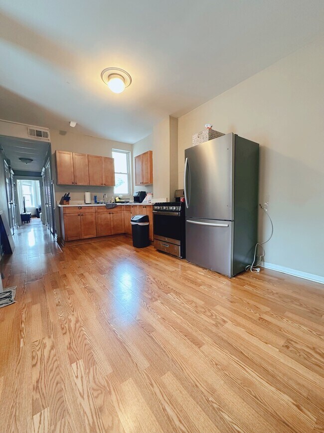 Foto del edificio - 3347 S Emerald Ave