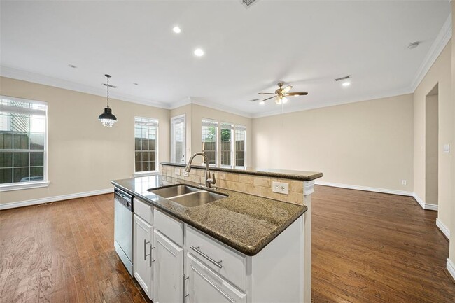 Foto del edificio - 3444 Cline St