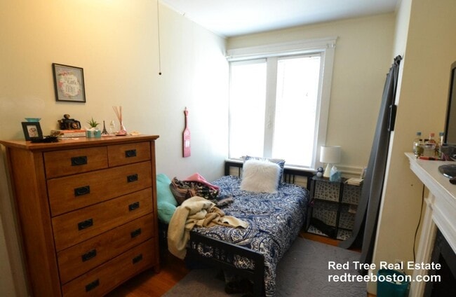 Building Photo - 316 St Paul St