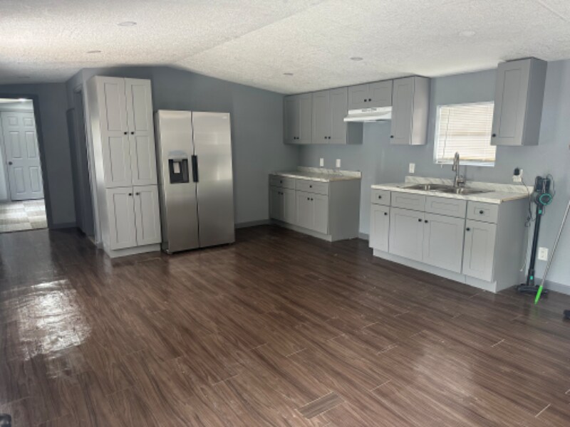Primary Photo - 21575 Russell Dr