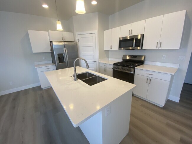 Foto del edificio - 4138 Baywood Dr