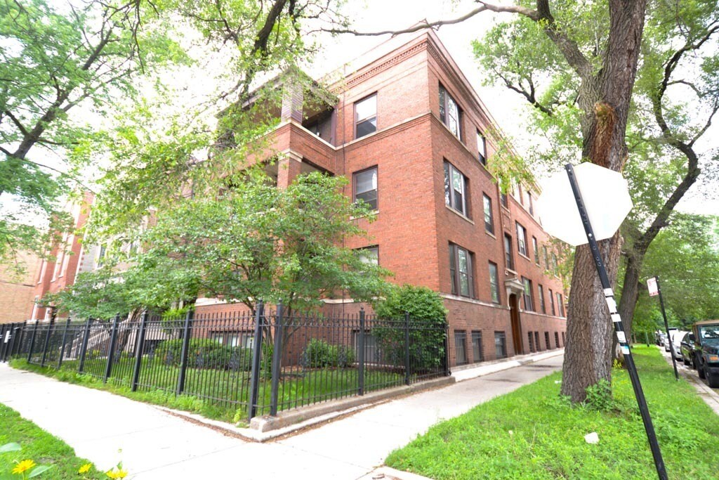 Foto principal - 3608 N Bosworth Ave